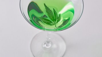 What happens when alcohol is combined with CBD