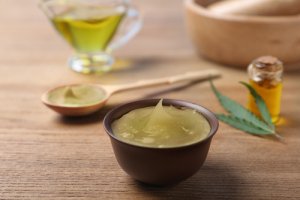 Recipe for hemp ointment with lard